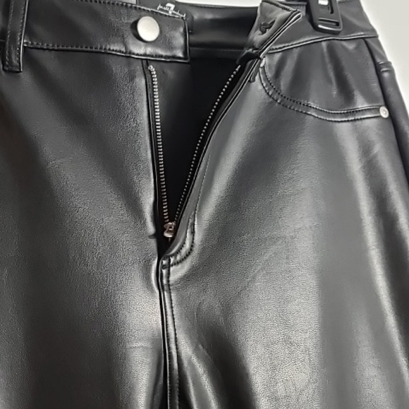 7 FOR ALL MANKIND Black Faux Leather Women Skinny Jeans Size Medium - Picture 8 of 14